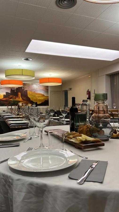 Hostal Crisami Solsona Extérieur photo